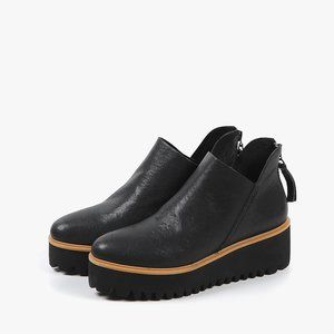 All Black Footwear Flatform Tread Ankle Boot